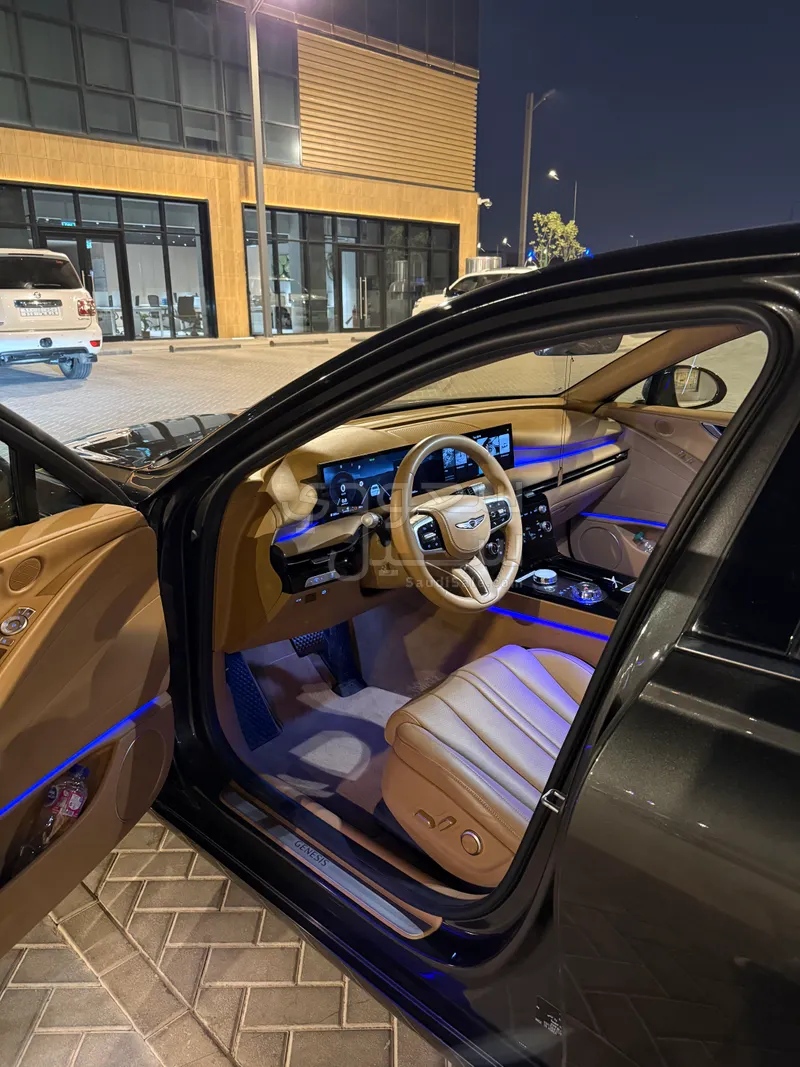 2025 جينيسيس جي 80