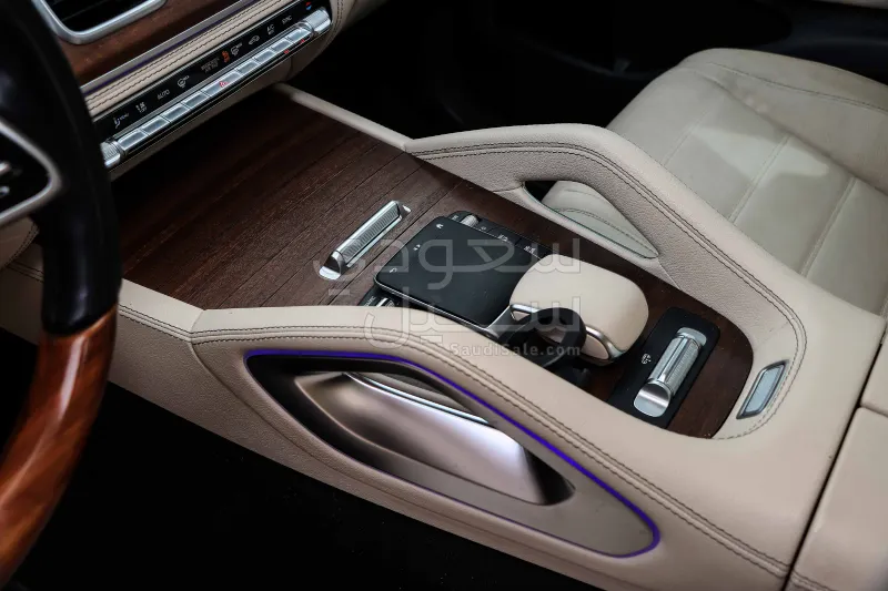 2021 مرسيدس - بنز جي إل إي 450