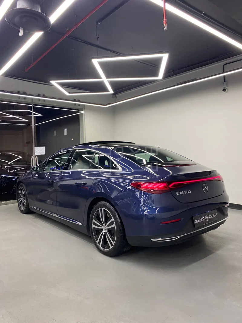 2023 مرسيدس - بنز إي كيو إي 350+