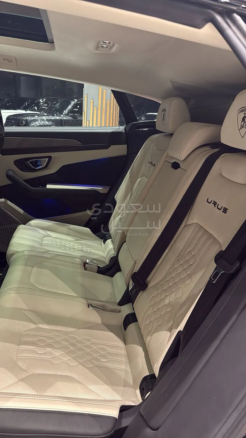 2023 لمبرجيني اوروس اس