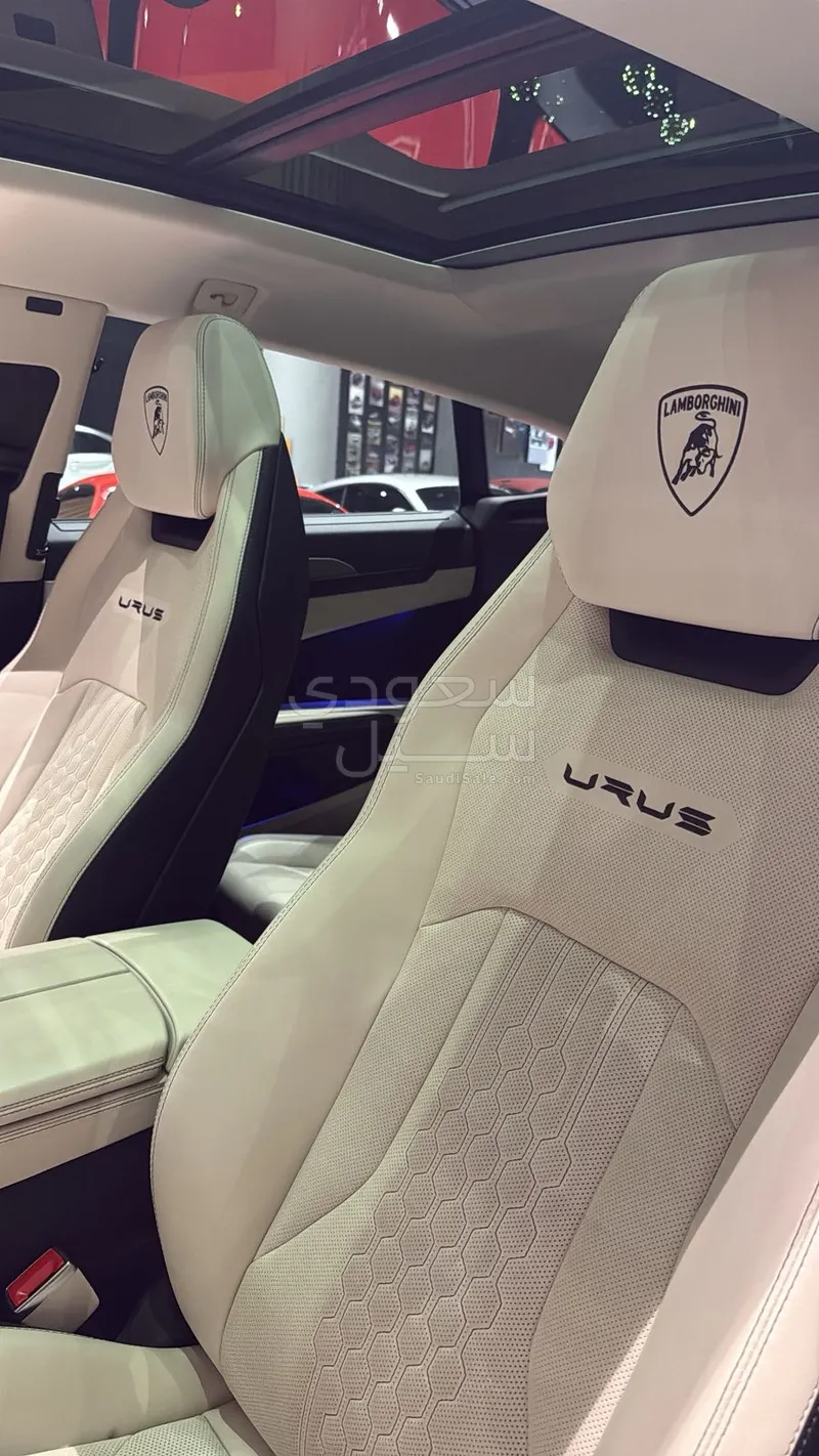 2023 لمبرجيني اوروس اس