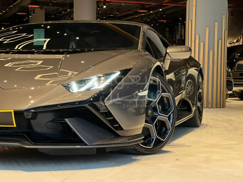 2023 لمبرجيني هوراكان