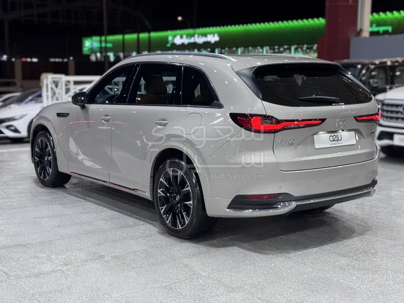 2025 مازدا سي اكس 90