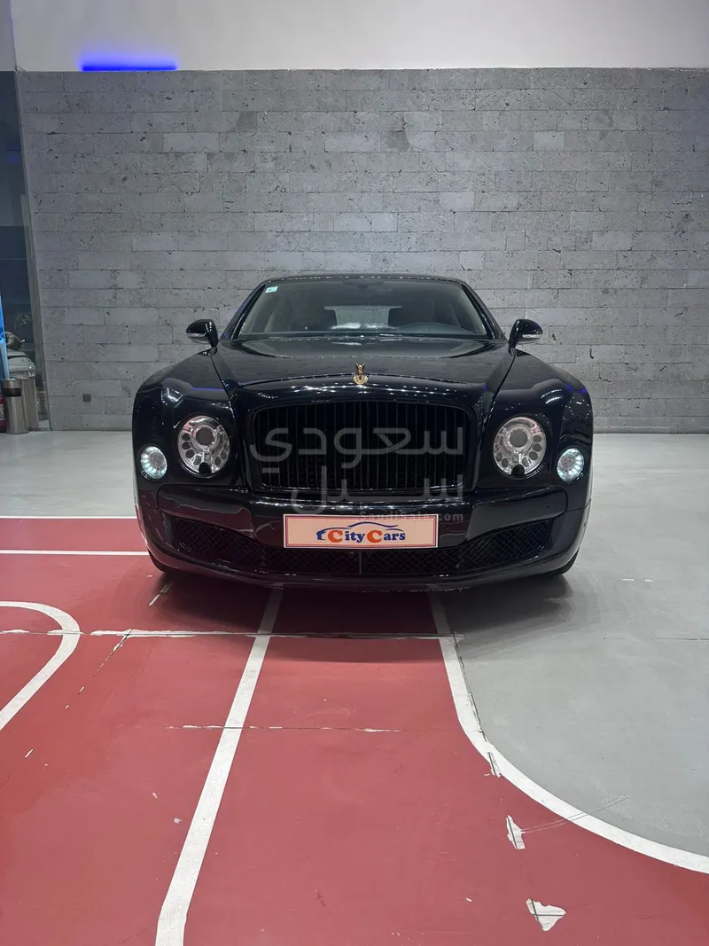 2011 بنتلي مولسان