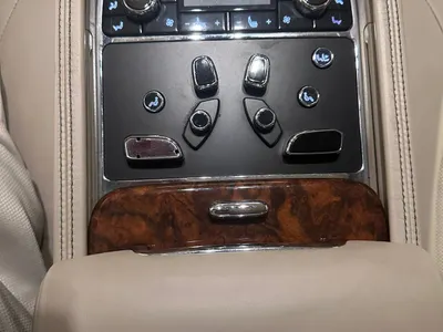 2011 بنتلي مولسان