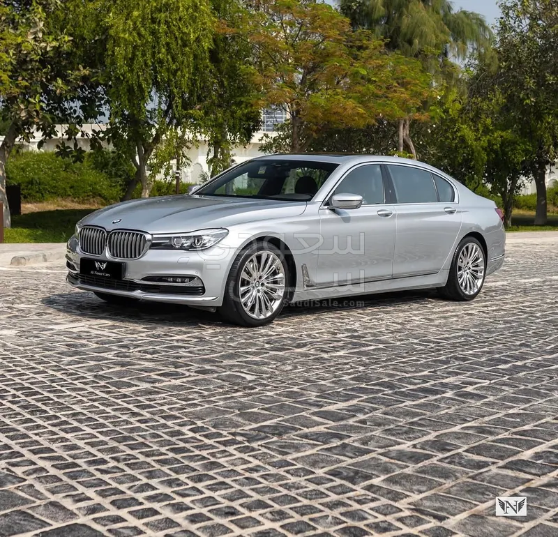 2018 بي ام دبليو الفئة السابعة 730 إل أي