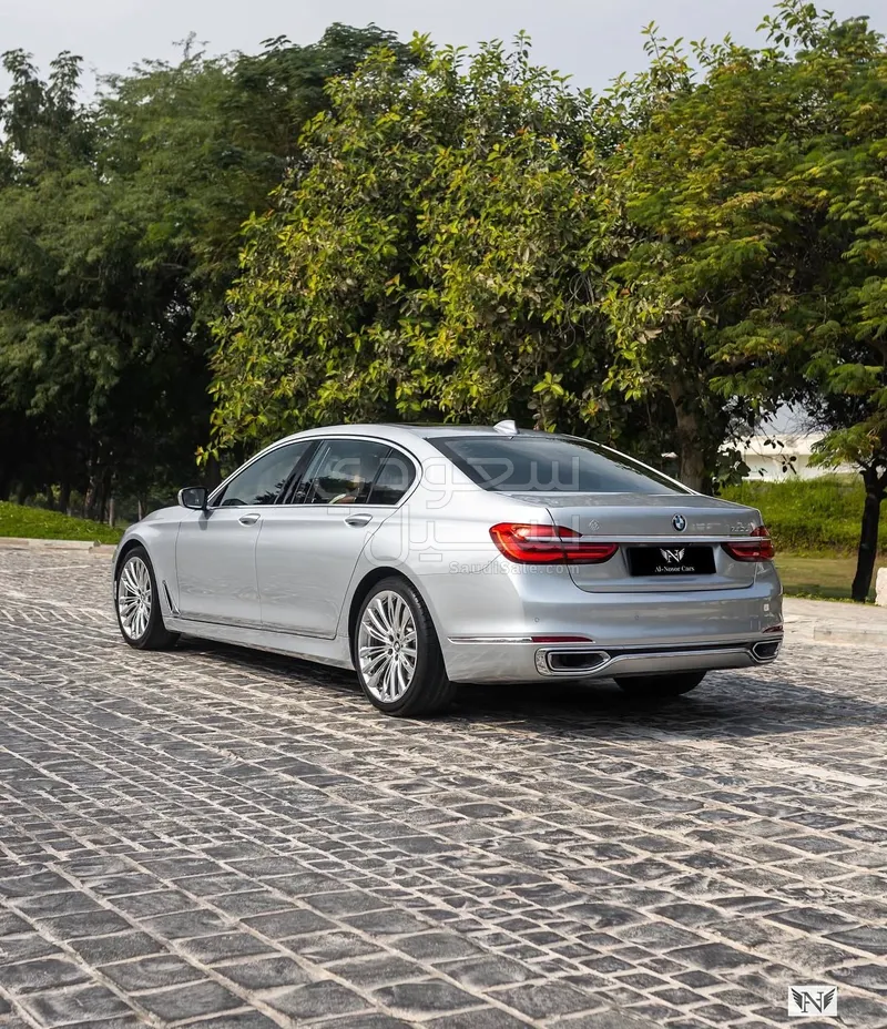 2018 بي ام دبليو الفئة السابعة 730 إل أي