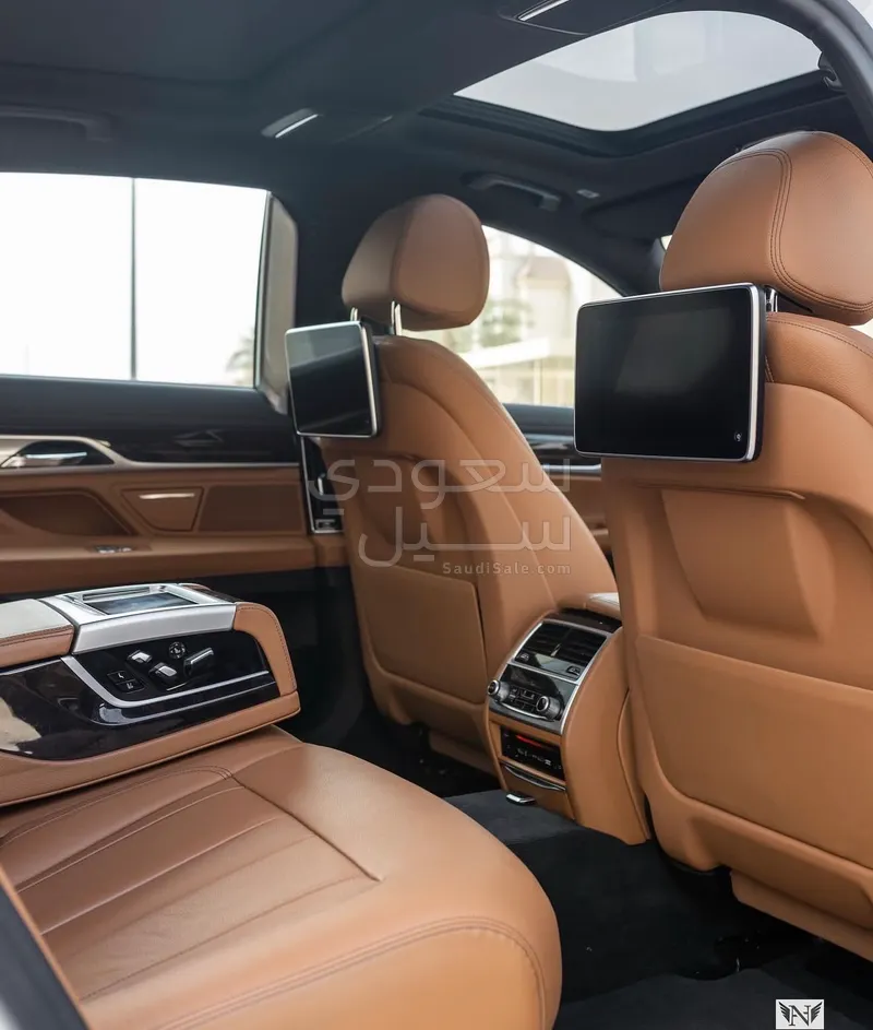 2018 بي ام دبليو الفئة السابعة 730 إل أي