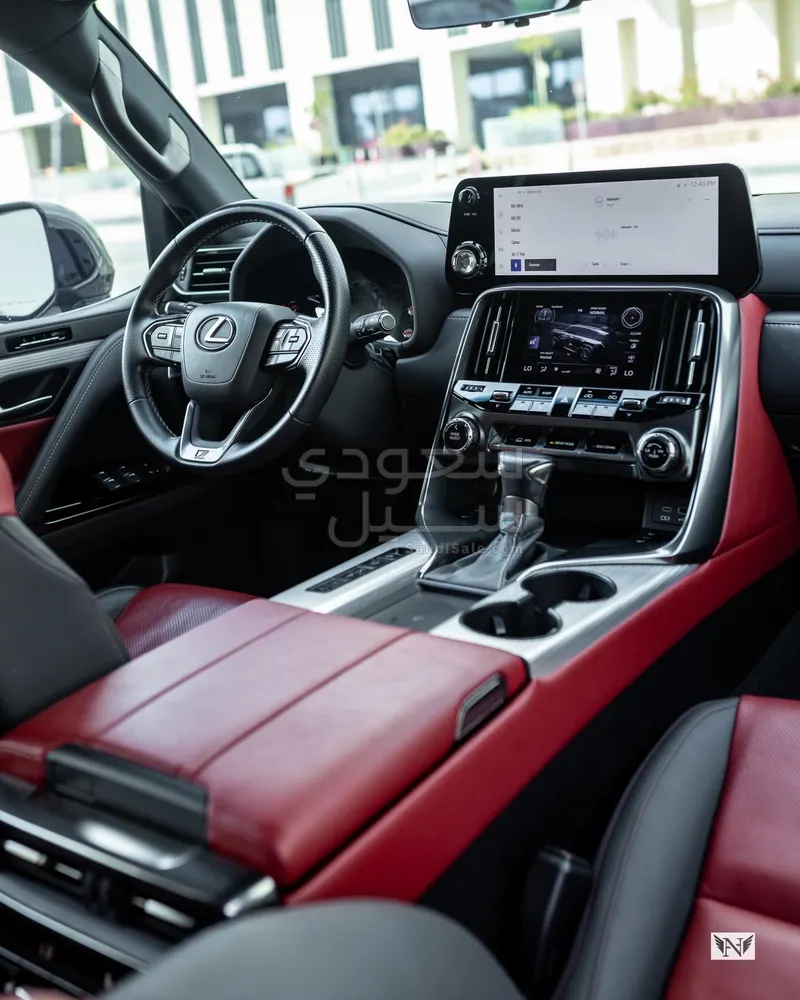 2023 لكزس إل إكس 600 إف