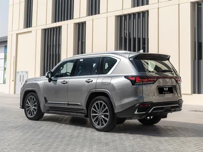 2023 لكزس إل إكس 600 إف