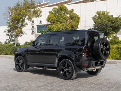 2024 لاند روفر ديفيندر اكس 110