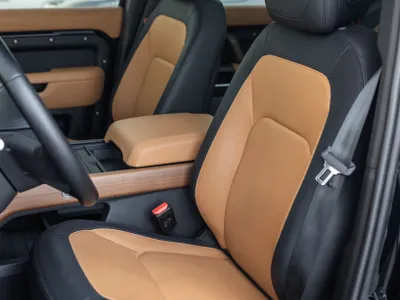 2024 لاند روفر ديفيندر اكس 110