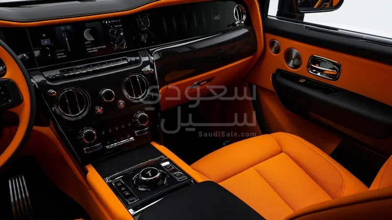 2026 رولز رويس كولينان بلاك بادج