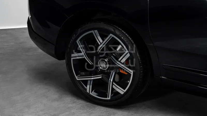 2026 رولز رويس كولينان بلاك بادج