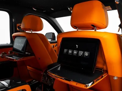 2026 رولز رويس كولينان بلاك بادج