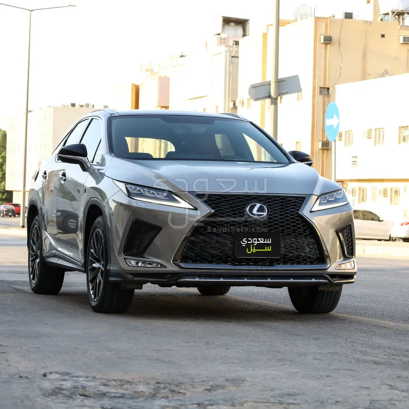 2022 لكزس أر إكس 350