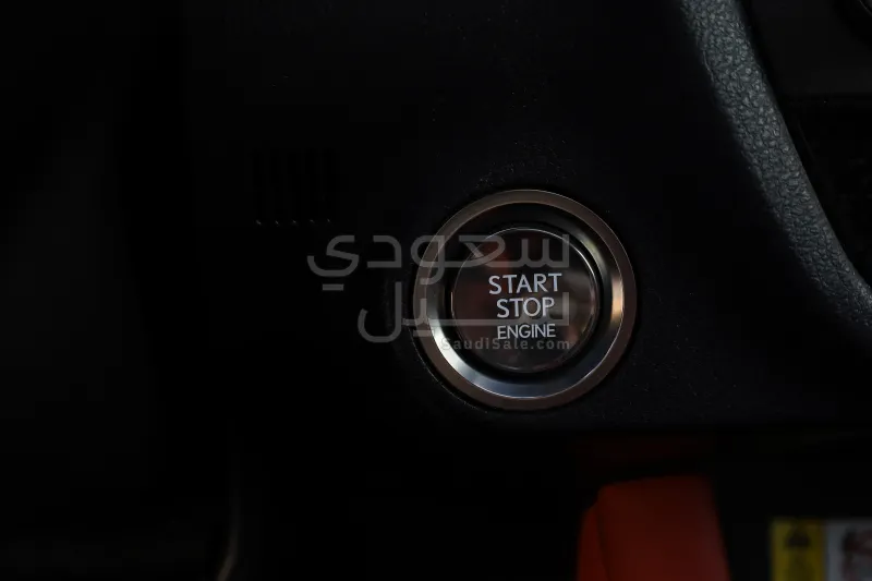 2022 لكزس أر إكس 350