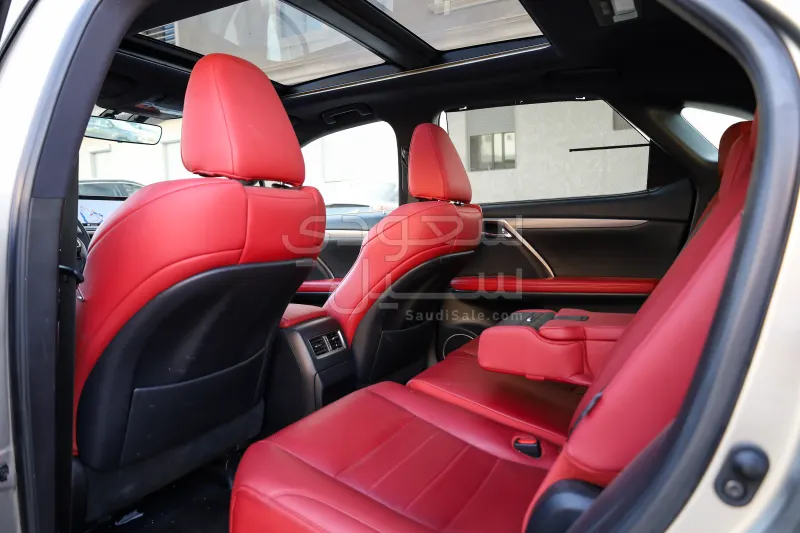 2022 لكزس أر إكس 350