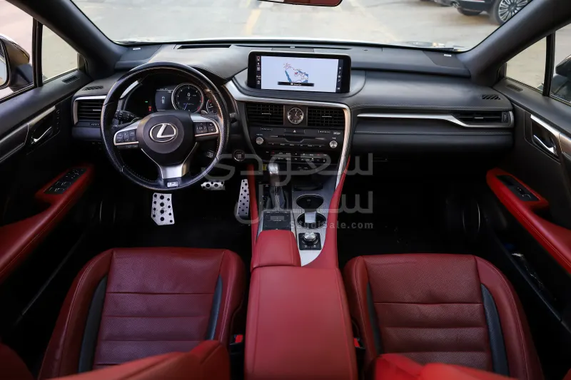 2022 لكزس أر إكس 350