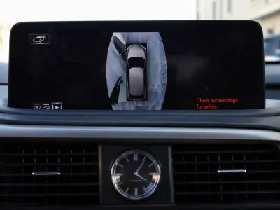 2022 لكزس أر إكس 350