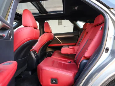 2022 لكزس أر إكس 350