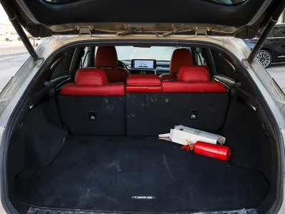 2022 لكزس أر إكس 350