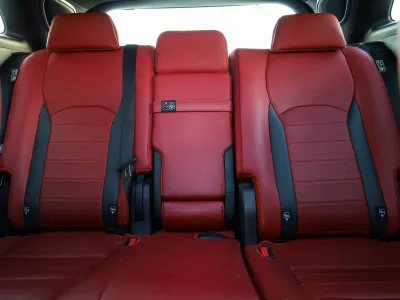 2022 لكزس أر إكس 350