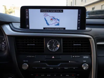 2022 لكزس أر إكس 350