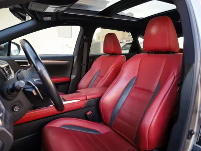 2022 لكزس أر إكس 350