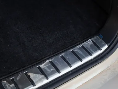 2022 لكزس أر إكس 350