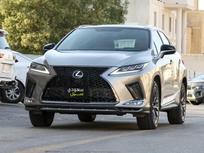 2022 لكزس أر إكس 350