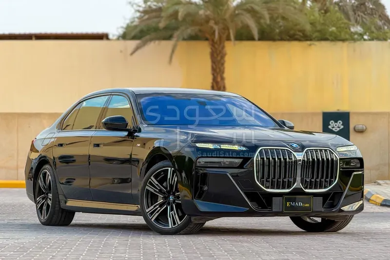 2023 بي ام دبليو الفئة السابعة 735أي