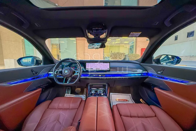 2023 بي ام دبليو الفئة السابعة 735أي