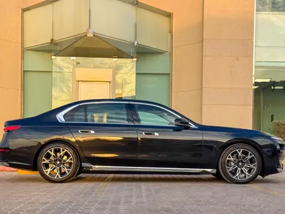 2026 بي ام دبليو الفئة السابعة 735أي