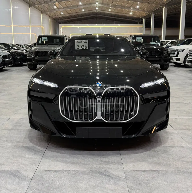 2026 بي ام دبليو الفئة السابعة 735أي