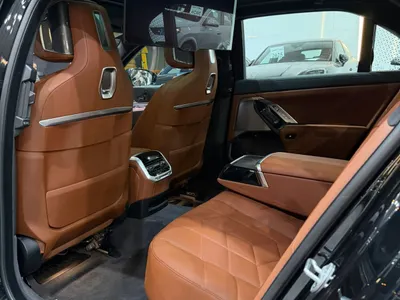 2026 بي ام دبليو الفئة السابعة 735أي