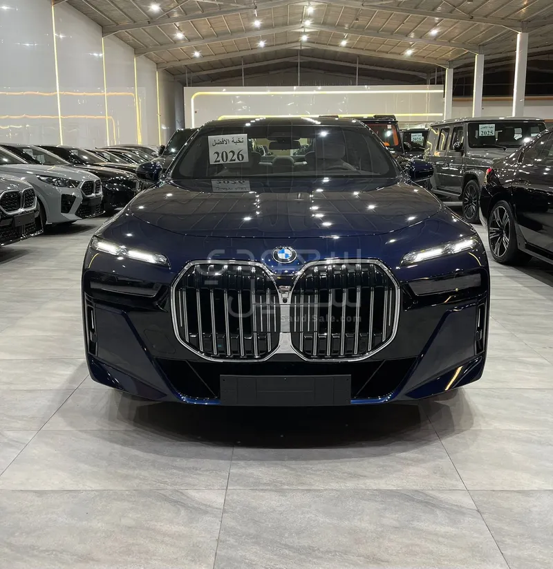 2026 بي ام دبليو الفئة السابعة 735أي