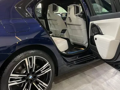 2026 بي ام دبليو الفئة السابعة 735أي