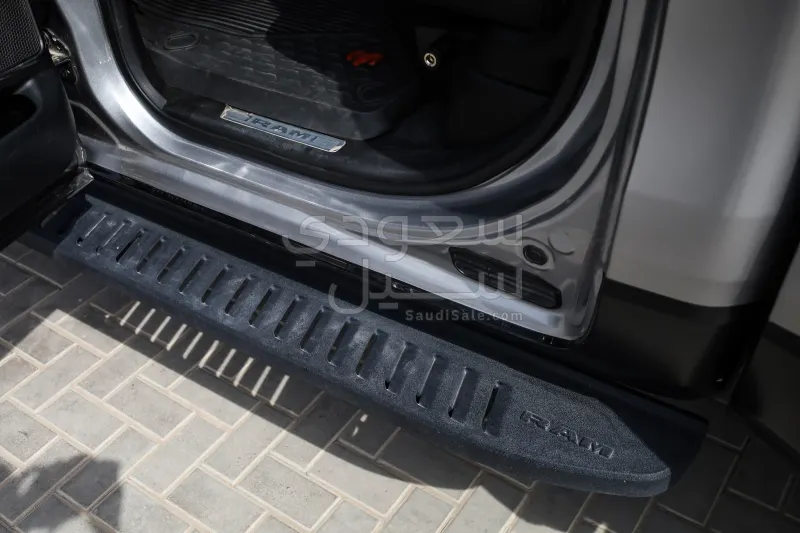 2021 دودج رام تي ار اكس