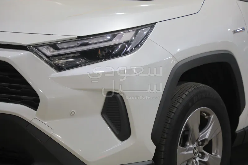 2024 تويوتا راف 4