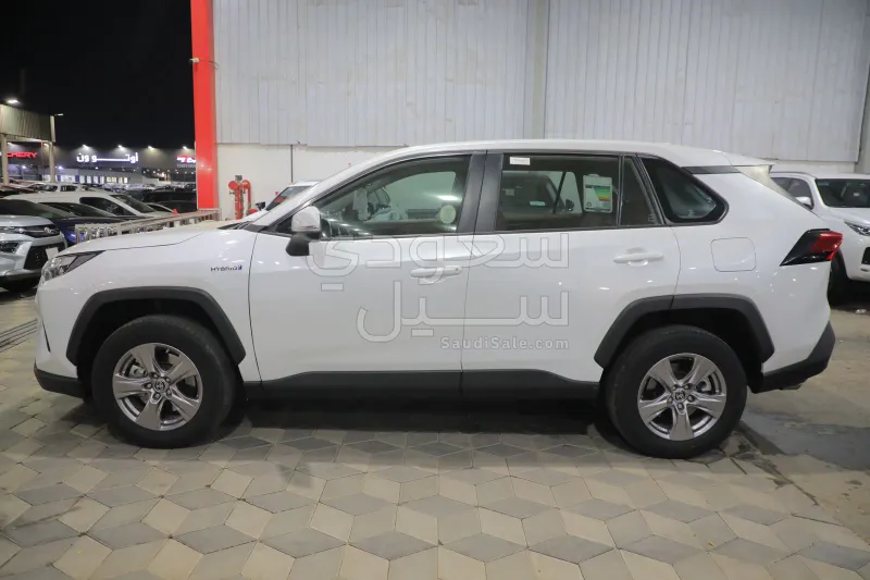 2024 تويوتا راف 4