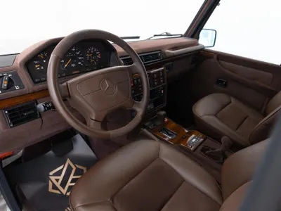 1990 مرسيدس - بنز جي 300