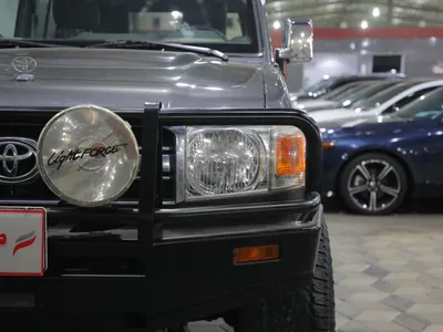 2011 تويوتا لاند كروزر ربع ال اكس