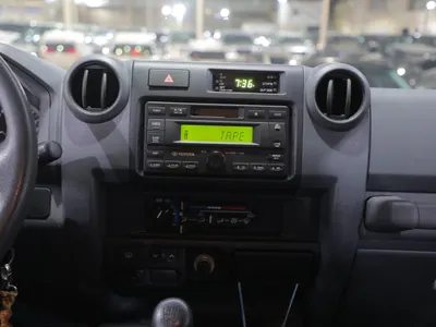 2011 تويوتا لاند كروزر ربع ال اكس