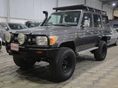 2011 تويوتا لاند كروزر ربع ال اكس