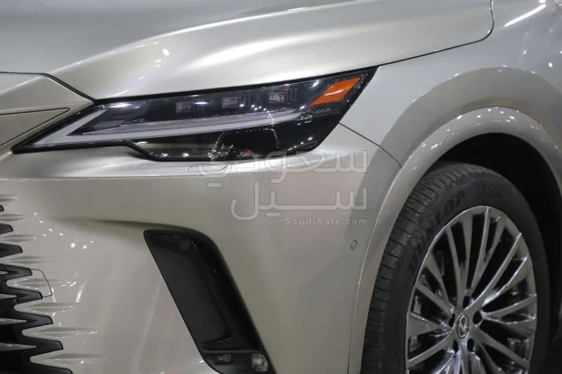 2024 لكزس أر إكس 350