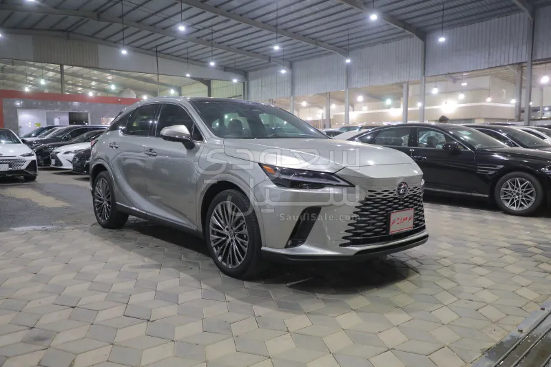 2024 لكزس أر إكس 350