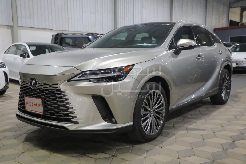 2024 لكزس أر إكس 350