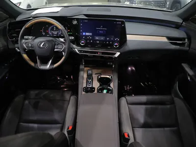 2024 لكزس أر إكس 350