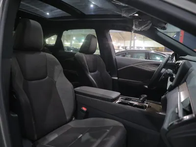 2024 لكزس أر إكس 350